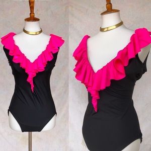 New! 💖 True Vintage 70s/80s HOT MAMA Ruffled One Piece Bathing suit 💖